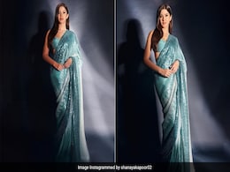 Shanaya Kapoor's Electric Blue <i>Saree</i> Got The Wedding Party Memo Right Shanaya Kapoor's Electric Blue <i>Saree</i> Got The Wedding Party Memo Right