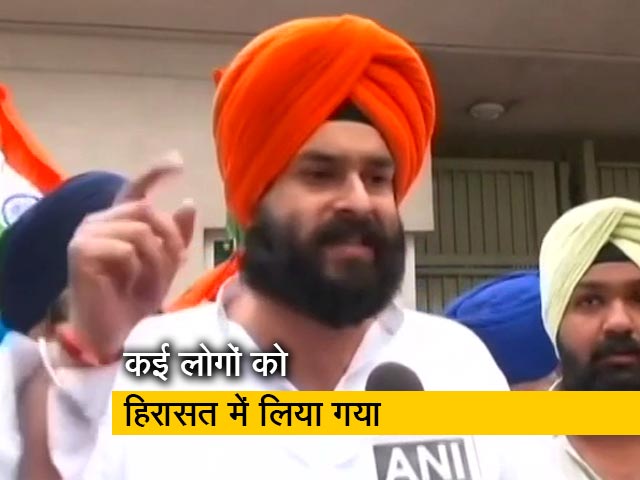 लंदन में हुए तिरंगे के अपमान का भारी विरोध, दिल्ली में भारतीय सिखों ने किया प्रदर्शन