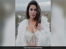 Oscar 2023: Priyanka Chopra के आउटफिट ने लोगों का ध्यान खींचा, यहां जानिए क्या है उनकी ड्रेस की खासियत Oscar 2023: Priyanka Chopra के आउटफिट ने लोगों का ध्यान खींचा, यहां जानिए क्या है उनकी ड्रेस की खासियत