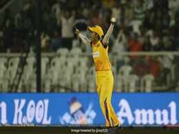 Watch: "Shocker Of A Decision" In Mumbai Indians vs UP Warriorz Women's Premier League Eliminator As Third Umpire Gives Not Out To "Clean Catch" Watch: "Shocker Of A Decision" In Mumbai Indians vs UP Warriorz Women's Premier League Eliminator As Third Umpire Gives Not Out To "Clean Catch"