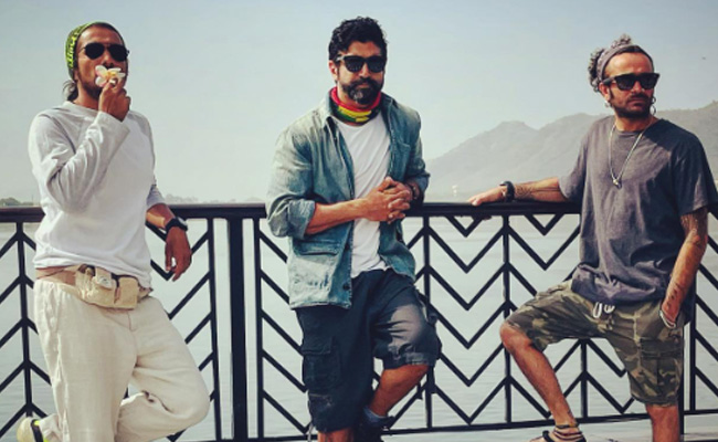 Location Hunt For <i>Jee Le Zaraa</i> Continues. Farhan Akhtar's "DP" And "PD" Join In The Search