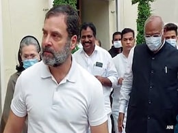 Court Asks Child Rights Body To Reply Over Rahul Gandhi's Pic With Rape Victim's Parents Court Asks Child Rights Body To Reply Over Rahul Gandhi's Pic With Rape Victim's Parents