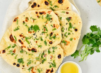 Indian Cooking Tips: How To Make Restaurant-Style Butter Naan Indian Cooking Tips: How To Make Restaurant-Style Butter Naan