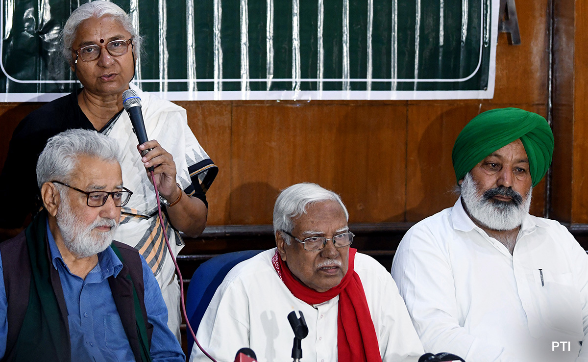 Lakhs Of Farmers On Way to Delhi For '<i>Kisan Mahapanchayat</i>' Today: Farm Union