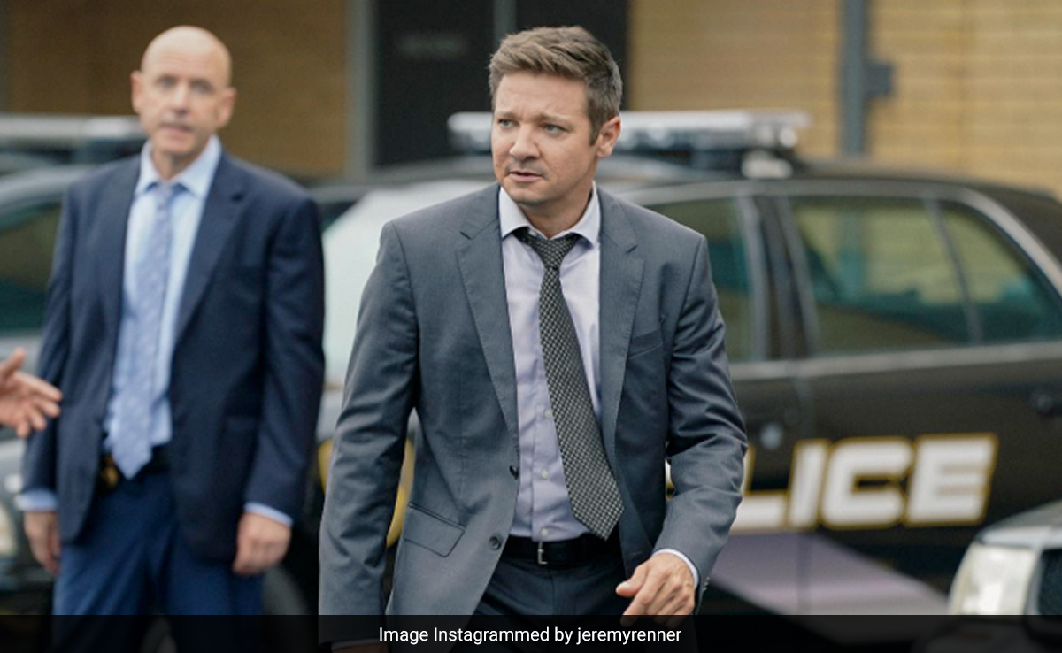 Jeremy Renner Walks On Anti-Gravity Treadmill As He Continues Recovery From Snowplow Accident