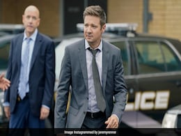 Jeremy Renner Walks On Anti-Gravity Treadmill As He Continues Recovery From Snowplow Accident Jeremy Renner Walks On Anti-Gravity Treadmill As He Continues Recovery From Snowplow Accident