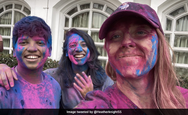 "Enjoy Your Colourful Hair": Indian Twitter Users Tell English Cricketer Heather Knight Not To Wash Her Blonde Hair