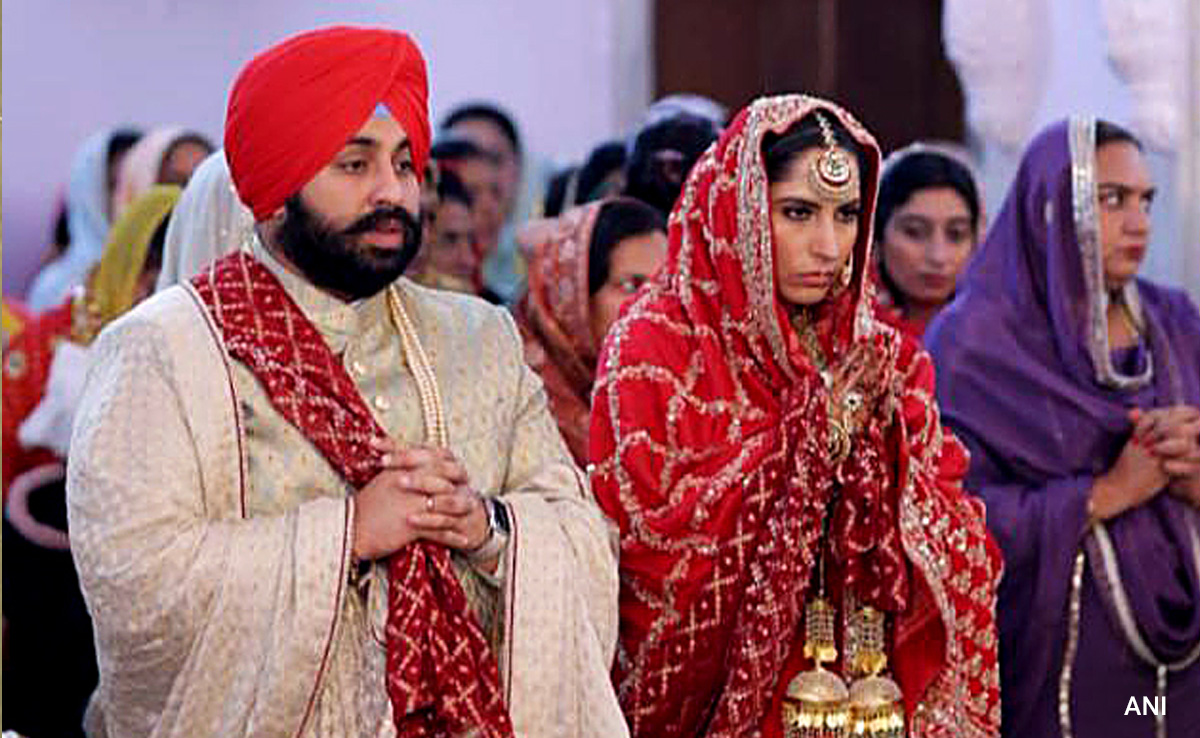 AAP Minister Harjot Singh Bains Marries Senior Police Officer Jyoti Yadav In Punjab