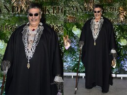 Abu Jani Had All Eyes On Him In A Flowing Kaftan, Glitzy Jewellery And Cane In His Hand Abu Jani Had All Eyes On Him In A Flowing Kaftan, Glitzy Jewellery And Cane In His Hand
