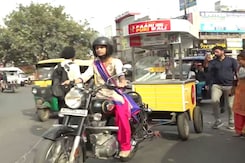 21-Year-Old 'B. Tech Paani Puri Waali' In Delhi Is Making Heads Turn 21-Year-Old 'B. Tech Paani Puri Waali' In Delhi Is Making Heads Turn