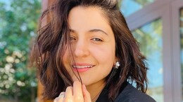 Anushka Sharma Enjoys Delish Maharashtrian Food, Courtesy Her Mother