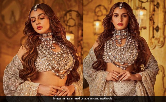 Huma Qureshi's Layered Polki Necklaces, <i>Saree</i> Will Make You Believe She Is Royalty Too