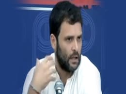 VIDEO : अगर राहुल गांधी ने 2013 में नहीं फाड़ा होता वो अध्यादेश, तो बच सकती थी संसद की सदस्यता VIDEO : अगर राहुल गांधी ने 2013 में नहीं फाड़ा होता वो अध्यादेश, तो बच सकती थी संसद की सदस्यता