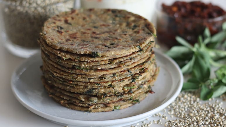 Navratri 2025 Vrat Recipe: नवरात्रि के व्रत में बनाएं कुट्टू के आटे के भरवां पराठें, नोट करें रेसिपी