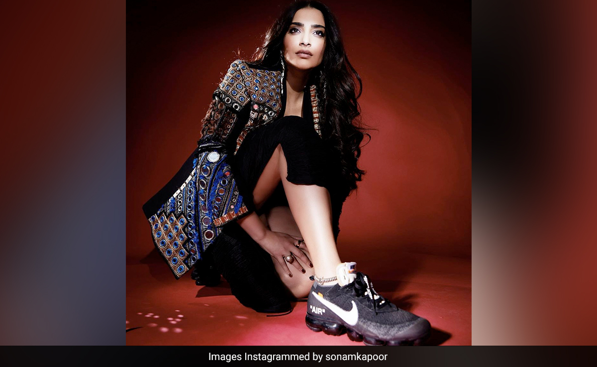 Can Sonam Kapoor Make Anklets With Sneakers Cool? See Comments For Verdict