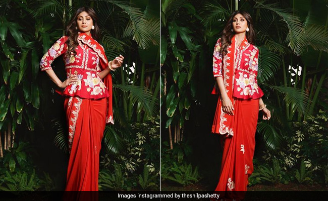 Shilpa Shetty Looks Truly "Extraordinaari" In A Red <i>Gara Saree</i> With A Peplum Blouse
