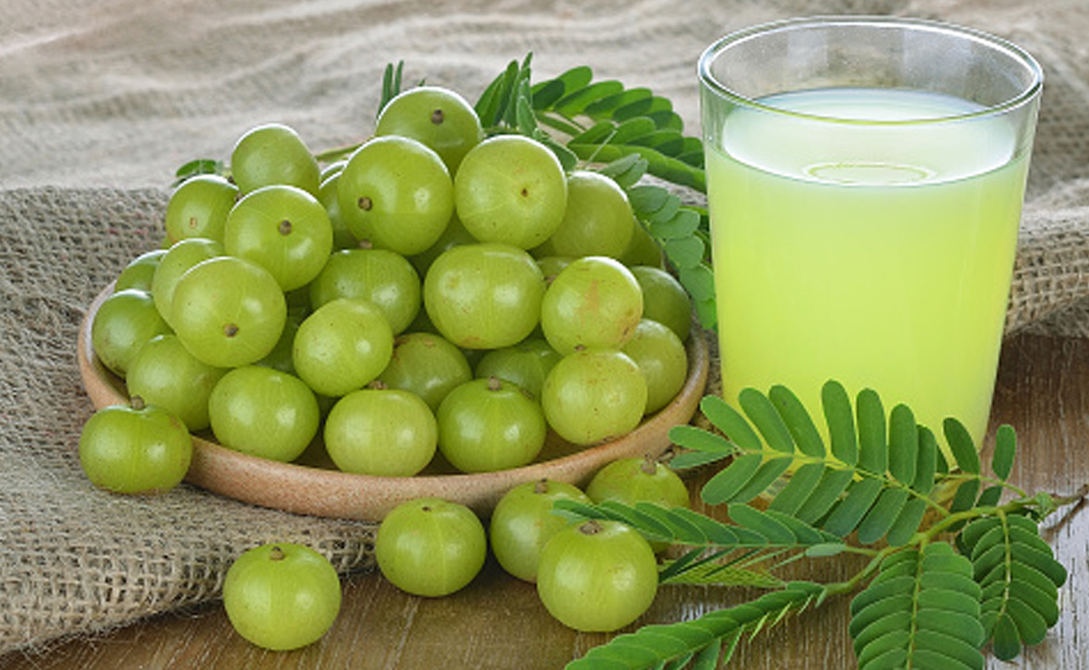 Amla is rich in vitamin C, antioxidants, and other nutrients that can nourish the hair follicles