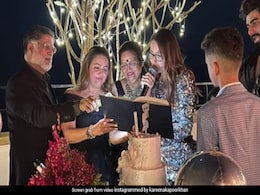 How Kareena Kapoor-Saif Ali Khan, Malaika Arora-Arjun Kapoor, Karisma Lit Up This Party How Kareena Kapoor-Saif Ali Khan, Malaika Arora-Arjun Kapoor, Karisma Lit Up This Party