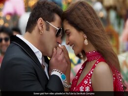 <i>Kisi Ka Bhai Kisi Ki Jaan</i> Song <i>Billi Billi</i> Teaser: Salman Khan And Pooja Hegde Celebrate Love <i>Kisi Ka Bhai Kisi Ki Jaan</i> Song <i>Billi Billi</i> Teaser: Salman Khan And Pooja Hegde Celebrate Love