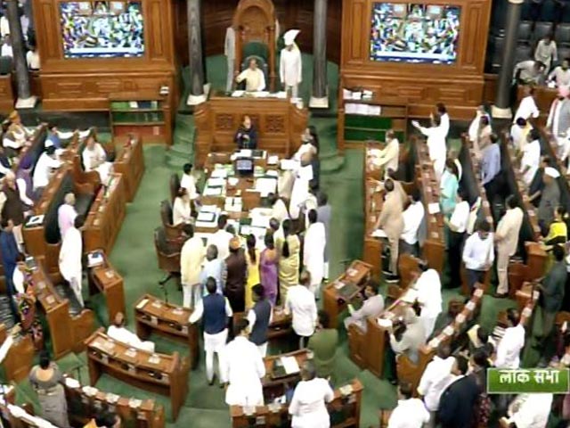 राज्यसभा में विपक्ष के हंगामे के बीच 'जम्मू कश्मीर का बजट' और 'फाइनेंस बिल' पारित