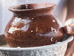 महाकुंभ से गंगाजल लेकर जा रहे हैं तो इस न‍ियम को अपनाएं, पुण्‍य म‍िलेगा ज्‍यादा