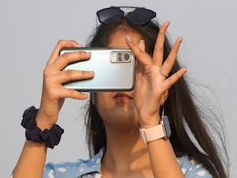 Government's Big Security Plan Targets Pre-Installed Phone Apps: Report Government's Big Security Plan Targets Pre-Installed Phone Apps: Report