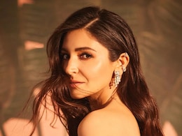 Anushka Sharma's Simple Vegetarian Dinner Menu: Karela Sabzi With Kaali Dal Anushka Sharma's Simple Vegetarian Dinner Menu: Karela Sabzi With Kaali Dal