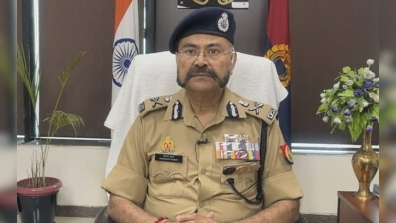 यूपी के पूर्व DGP प्रशांत कुमार की बढ़ सकती हैं मुश्किलें, हाईकोर्ट ने नोटिस जारी कर मांगा स्पष्टीकरण; जानें मामला
