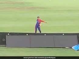 Watch: WPL 2023, मैच के दौरान Jemimah Rodrigues के इस अंदाज ने जीता दर्शकों का दिल Watch: WPL 2023, मैच के दौरान Jemimah Rodrigues के इस अंदाज ने जीता दर्शकों का दिल