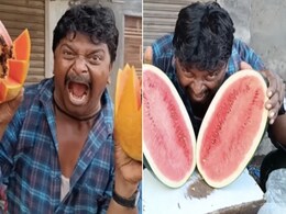 फल बेचने वाले का तरीका देख थर्र-थर्र कांपने लगे ग्राहक, दिल दहला देगा VIDEO! फल बेचने वाले का तरीका देख थर्र-थर्र कांपने लगे ग्राहक, दिल दहला देगा VIDEO!