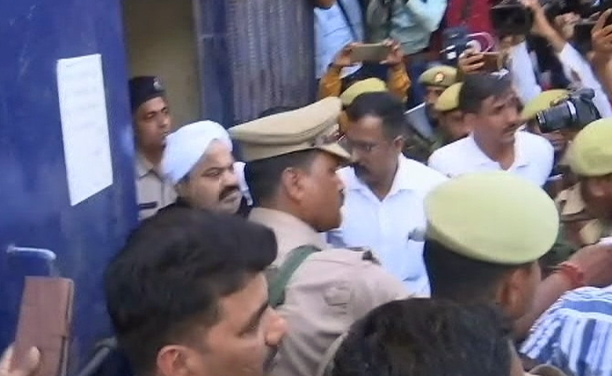 "Want To Kill Me": Gangster Atiq Ahmed On Being Taken To UP By Cops