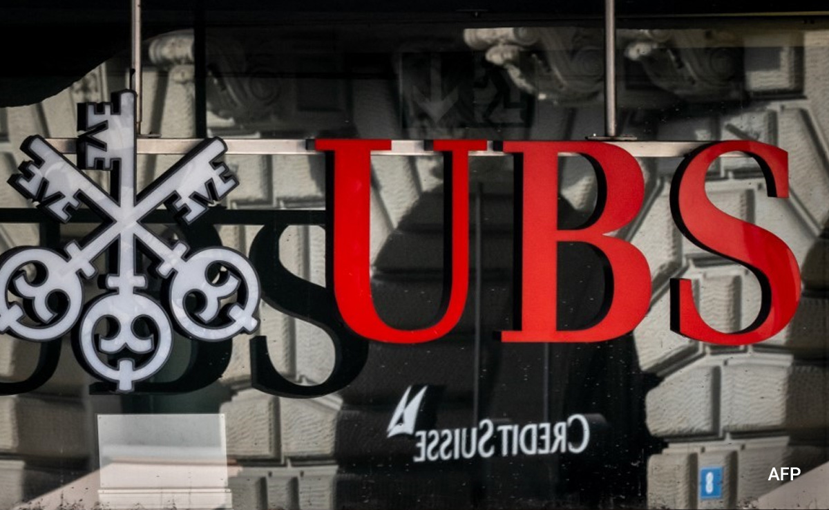 Switzerland's Biggest Banks In Spotlight Over Likely "Merger Of Century"