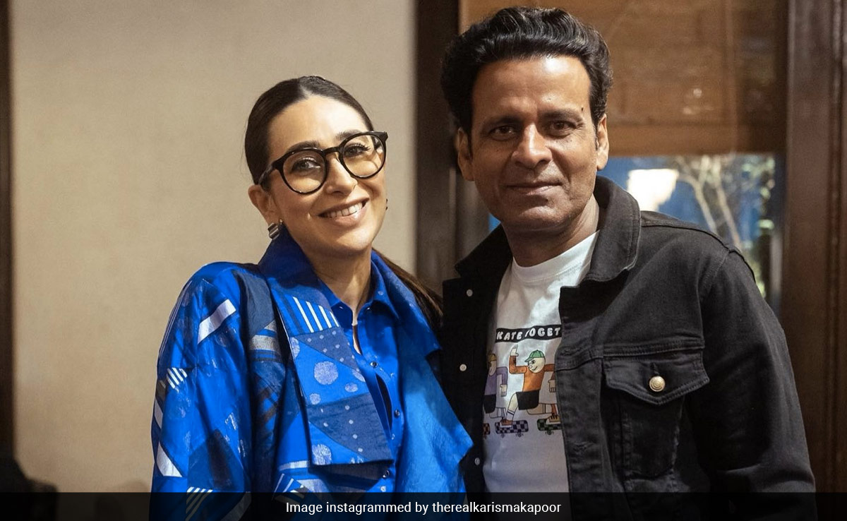 Karisma Kapoor And Manoj Bajpayee Had A Mini <i>Zubeidaa</i> Reunion. See Pics