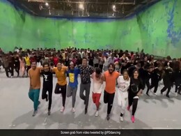 प्रभुदेवा ने Naatu Naatu पर किया ऐसा शानदार डांस, भूल जाएंगे रामचरण और जूनियर एनटीआर को प्रभुदेवा ने Naatu Naatu पर किया ऐसा शानदार डांस, भूल जाएंगे रामचरण और जूनियर एनटीआर को