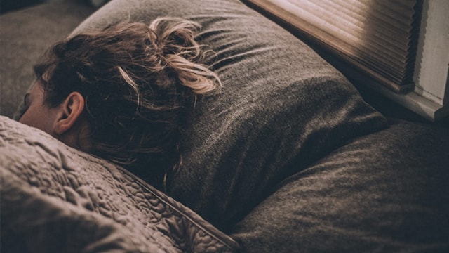 A large meal before bed can overwork your digestive system and lead to discomfort and disrupted sleep