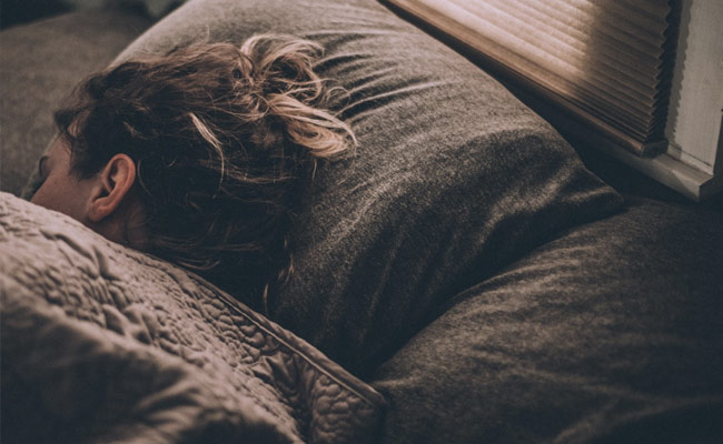 A large meal before bed can overwork your digestive system and lead to discomfort and disrupted sleep