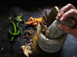 3 Natural Pain Relief Hacks You Should Know Before Popping The Pills - Nutritionist Shares 3 Natural Pain Relief Hacks You Should Know Before Popping The Pills - Nutritionist Shares