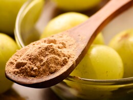 सफेद बालों को जड़ से काला करने में मदद करेगा ये नेचुरल हेयर डाई, कभी नहीं लगाना पड़ेगा कलर सफेद बालों को जड़ से काला करने में मदद करेगा ये नेचुरल हेयर डाई, कभी नहीं लगाना पड़ेगा कलर