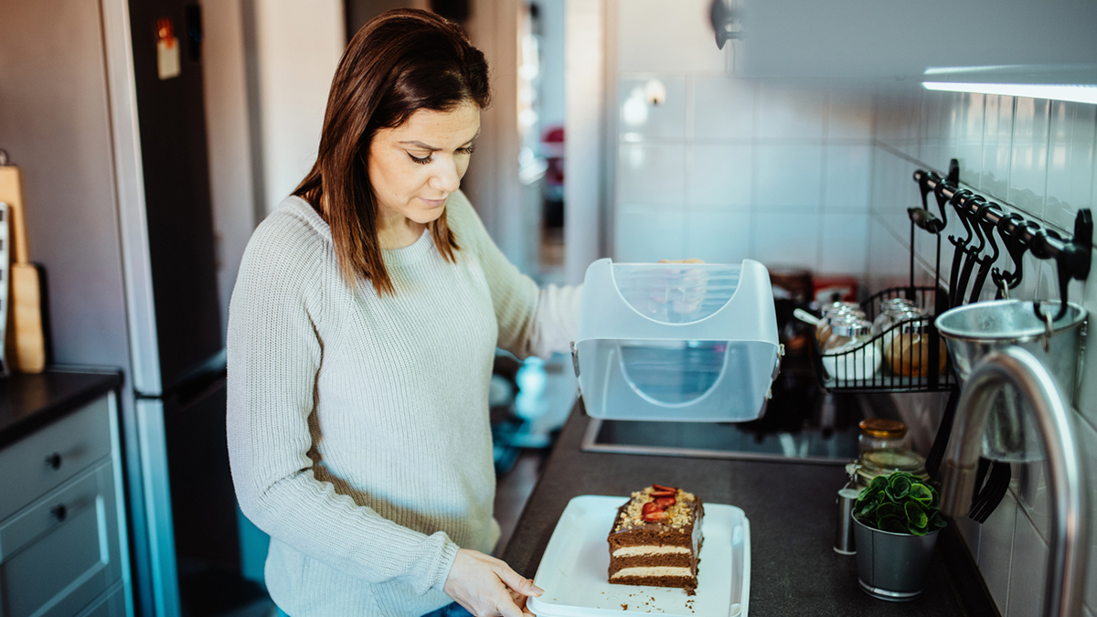 Genius Viral Hack To Store Cake In Fridge Gets Over 7 Million Views