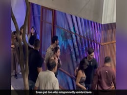 शाहरुख की लाडली सुहाना खान को डेट कर रहे हैं अगस्त्य नंदा! यकीन नहीं तो यहां देख लीजिए प्रूफ शाहरुख की लाडली सुहाना खान को डेट कर रहे हैं अगस्त्य नंदा! यकीन नहीं तो यहां देख लीजिए प्रूफ