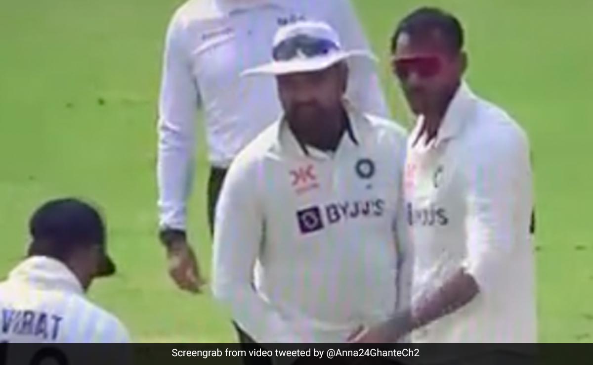 Watch: Virat Kohli Turns Virtual 'Vice-Captain' As Rohit Sharma, Axar Patel Devise Strategy