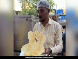 Video Of Man's Artistic Dosa Making Skills Goes Viral, Internet Amazed Video Of Man's Artistic Dosa Making Skills Goes Viral, Internet Amazed
