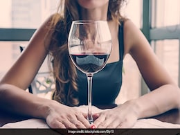 दिल की सेहत से लेकर स्किन को ग्लोइंग बनाने तक बेहद फायदेमंद है वाइन, ये है पीने की सही मात्रा दिल की सेहत से लेकर स्किन को ग्लोइंग बनाने तक बेहद फायदेमंद है वाइन, ये है पीने की सही मात्रा