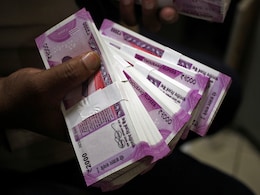 दिहाड़ी मजदूर रातोंरात बना अरबपति, बैंक अकाउंट में अचानक आए 100 करोड़ रुपये, जानें फिर क्या हुआ दिहाड़ी मजदूर रातोंरात बना अरबपति, बैंक अकाउंट में अचानक आए 100 करोड़ रुपये, जानें फिर क्या हुआ