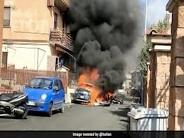 2 Italian Military Planes Collide Mid-Air, Both Pilots Killed 2 Italian Military Planes Collide Mid-Air, Both Pilots Killed
