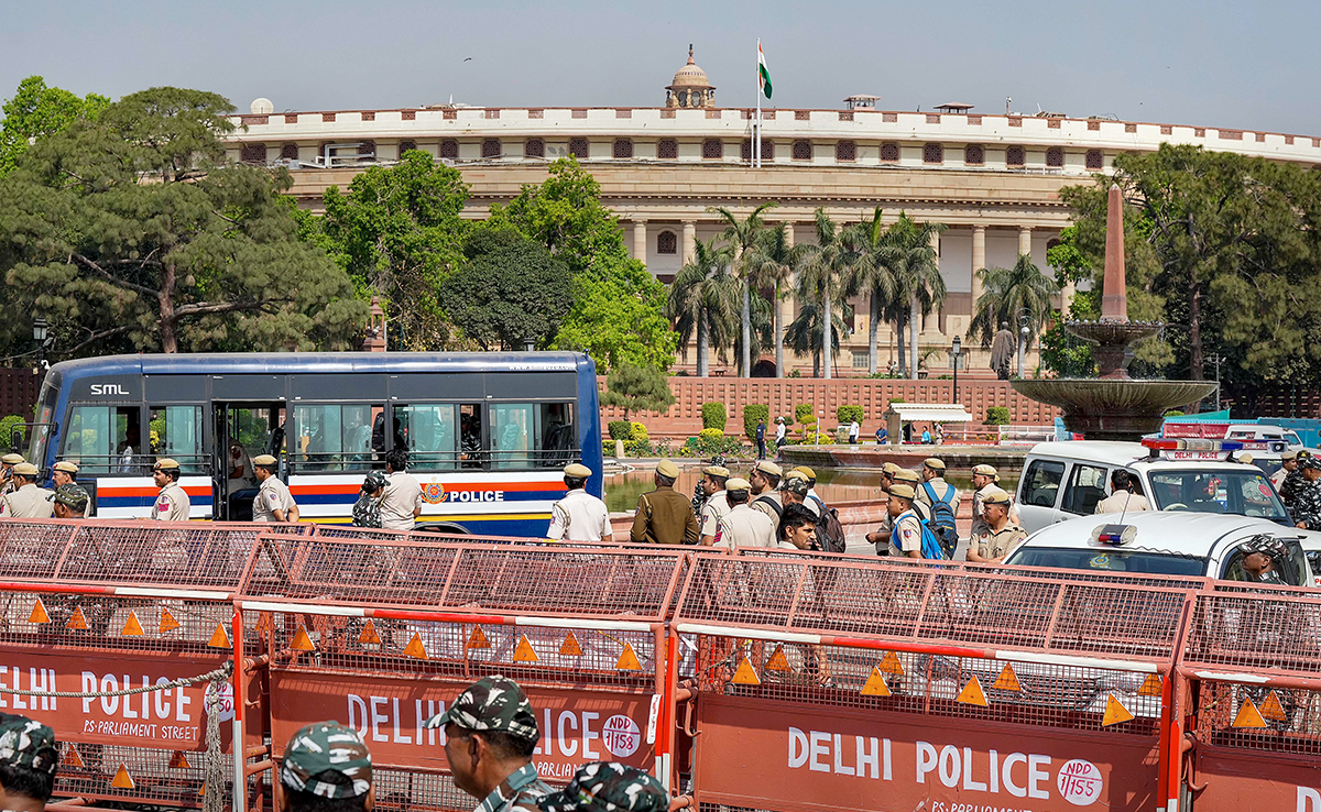 Parliament Highlights: Cops Stop Opposition March Over Adani-Hindenburg Row