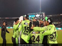 आखिरी गेंद पर PSL चैंपियन बना लाहौर कलंदर्स , शाहीन अफरीदी की टीम ने जमकर मनाया जश्न आखिरी गेंद पर PSL चैंपियन बना लाहौर कलंदर्स , शाहीन अफरीदी की टीम ने जमकर मनाया जश्न