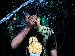 How to Remove Holi Colours: झटपट छूट जाएगा होली का रंग, किचन में रखी इन चीजों का करें इस्तेमाल How to Remove Holi Colours: झटपट छूट जाएगा होली का रंग, किचन में रखी इन चीजों का करें इस्तेमाल