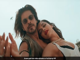 'झूमे जो पठान' ने यूट्यूब पर उड़ा डाला गरदा, 40 करोड़ से ज्यादा बार देखा जा चुका है शाहरुख-दीपिका का वीडियो 'झूमे जो पठान' ने यूट्यूब पर उड़ा डाला गरदा, 40 करोड़ से ज्यादा बार देखा जा चुका है शाहरुख-दीपिका का वीडियो