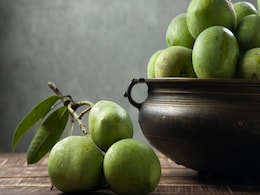 Raw Mango Benefits: इन बीमारियों से छुटकारा दिलाता है कच्चा आम, गर्मियों की डाइट में जरूर करें शामिल Raw Mango Benefits: इन बीमारियों से छुटकारा दिलाता है कच्चा आम, गर्मियों की डाइट में जरूर करें शामिल